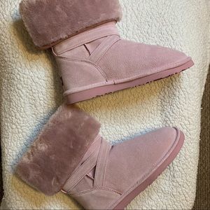 BNWOT Women’s size 10 LAMO faux fur boots